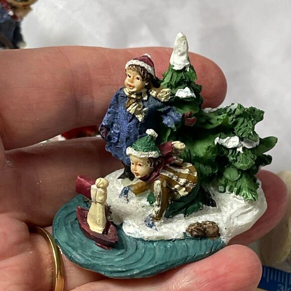 VTG Cobblestone Corners Country lot of 9 characters & lamp,1 lamp top broke - Picture 12 of 12